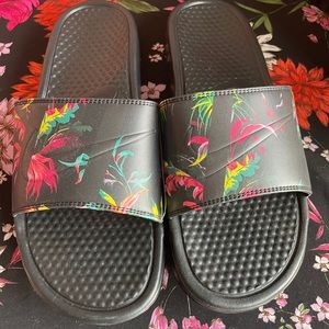 ✨SOLD✨✔️✔️ Nike Benassi Jdi Print  Black/ Black